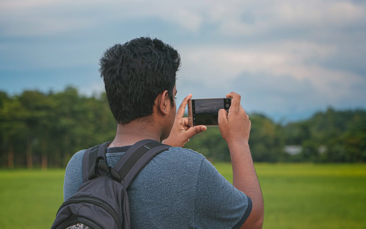 Cut a two-minute news video on your phone